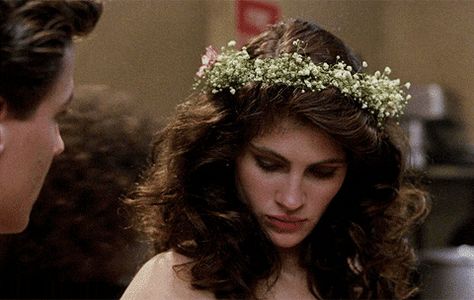 Julia Roberts Mystic Pizza, Pizza Flower, Big Sweet 16, Quote On Love, Mystic Pizza, Prom Flowers, Prom Dress Ideas, Julia Roberts, Big Flowers