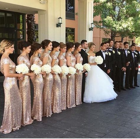 22 Glamorous Gold Bridesmaid Dresses Ideas You Can't Miss! - Page 2 Gold Bridesmaid Dresses, Gold Bridesmaids, Pics Ideas, Wedding 2024, Bridesmaids And Groomsmen, Wedding Goals, Wedding Wishes, Rose Gold Wedding, Long Bridesmaid Dresses