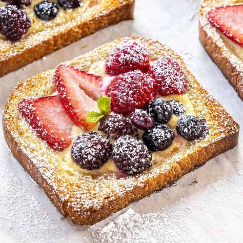 Recipe For Custard, Bread Tiktok, Custard Bread, Yogurt Toast, Fancy Breakfast, Homemade White Bread, Wakey Wakey, Custard Recipes, Fruit Breakfast