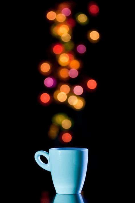 76 Amazing Examples of Bokeh Photography | Artatm - Creative Art Magazine Levitation Photography, Photography Assignments, Bokeh Photography, Object Photography, Bokeh Background, Art Magazine, Composition Photography, Coffee Photography, Water Photography