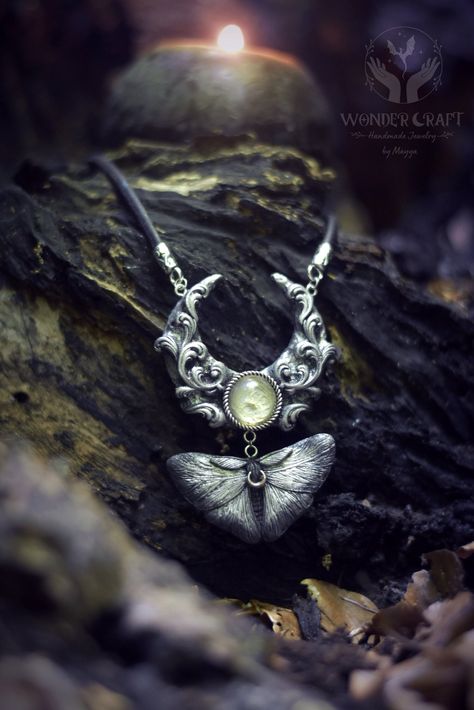 Witchy Aesthetic Jewelry, Aesthetic Pendant, Witchcore Aesthetic, Mystic Jewelry, Fantasy Accessories, Silver Moon Necklace, Moon Necklace Silver, Mystical Jewelry, Witchy Jewelry