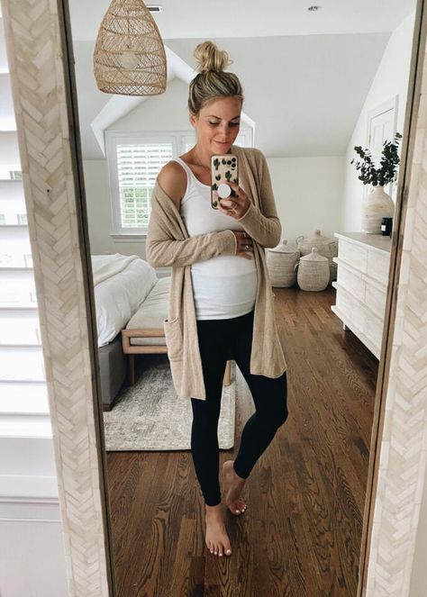 Spring Pregnancy Outfits, Maternity Outfits Spring, Comfy Maternity Outfits, Pregnant Teacher, Maternity Leggings Outfit, Pregnancy Fashion Spring, Styled Snapshots, Prego Outfits, Spring Maternity Outfits