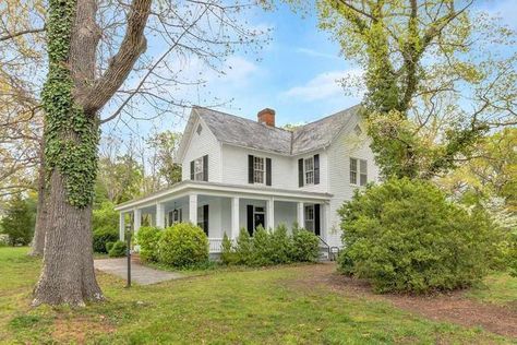 A Cool Cornucopia: 10 Authentic Farmhouses Built Before 1900 Soapstone Wood Stove, 1900 Farmhouse, New England Farmhouse, Moore House, Farmhouse Architecture, Brick Fence, Colonial Exterior, American Farmhouse, Cape Cod House