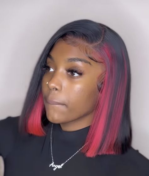 Black Bob With Pink Highlights, Peekaboo Hair Color Bob, School Baddie, Influencer City, Pink Hair Streaks, Hidden Hair Color, Peekaboo Hair Colors, Air Style, Skunk Stripe