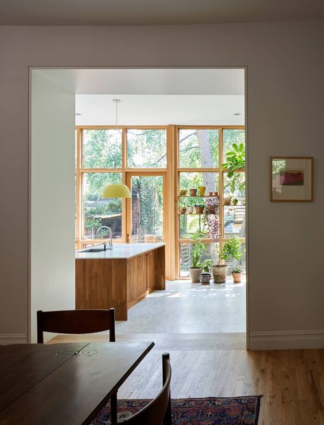 Interior Design Ideas: Addition Brightens Boerum Hill Townhouse | Brownstoner Rowhome Interior Design, New York Townhouse Interior, New York City Kitchen, Inside Brownstone Homes, New York Brownstone Kitchen, Kitchen Addition Ideas Bump Out, Brownstone Stoop Plants, Brownstone Kitchen Brooklyn, Brownstone Floor Plan Brooklyn