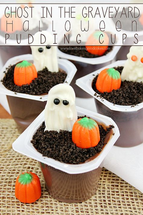 Ghost in the Graveyard Halloween Pudding Cups are an easy to make dessert perfect for the kiddos (or adults!) in your life! #SnackPackMixins #shop Halloween Pudding Cups, Ghost In The Graveyard, Halloween Pudding, Halloween Food For Adults, Appetizers Halloween, Appetizers Appetizers, Snack Pack Pudding, Halloween Pumpkin Cake, Love Bakes Good Cakes