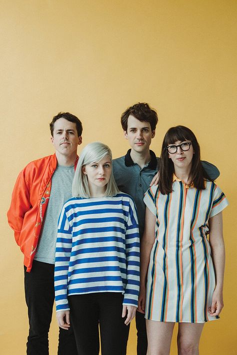 Catching up with Alvvays Pose For Group Photos, Indie Pop Bands, Band Photoshoot, Band Photography, Group Photography, Band Wallpapers, Music Pics, Band Pictures, Indie Pop