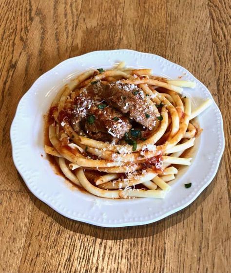 Greek Style Beef Stew in a Tomato Sauce (Moshari Kokkinisto) - My Greek Dish Greek Beef Stew Recipe, Greek Beef Stew, Tomato Beef Stew, Sunday Family Dinner, Greek Beef, Greek Dinners, Crockpot Recipes Beef Stew, Beef Pasta, Greek Cooking