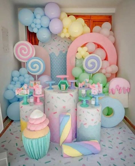 Candy Decorations Diy Birthday Parties, Candy Land Dessert Table, Candy Land Birthday Party Ideas 1st, Candyland 1st Birthday Party Ideas, Ice Cream Birthday Party Theme Decorations, Candy Themed Centerpieces, Macaron Centerpiece, Candy Theme Birthday Party Decorations, Pastel Candyland Birthday Party