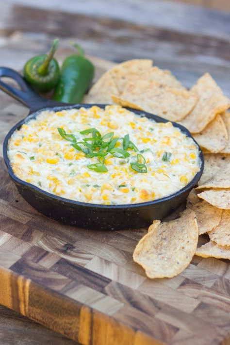 Hot Jalapeño Corn Dip - Jalapeños, sweet corn, and monterey jack cheese in one hot skillet of dip. Jalapeno Corn Dip, Jalapeño Corn, Corn Dip Recipes, Corn Dip, Cream Cheese Dips, Monterey Jack, Think Food, Idee Pasto Sano, Appetizer Dips