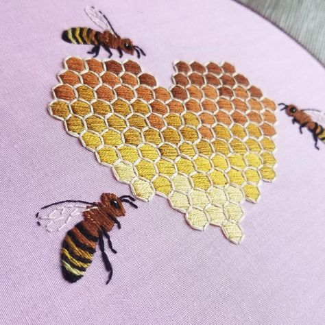 Honey Bee hand embroidery kit honeycomb needlepoint design | Etsy Honeycomb Embroidery, Embroidered Animals, Love Embroidery, Beginner Embroidery, Pattern Stamping, Bee Embroidery, Fabric Stamping, Dmc Embroidery Floss, Hand Embroidery Kit