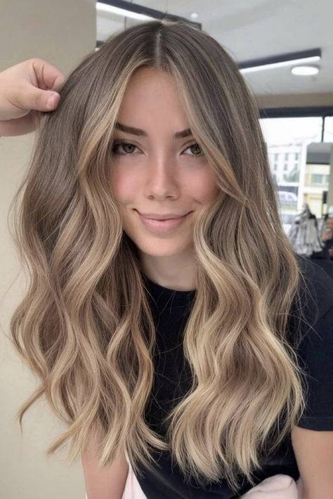 Beige Blonde Hair, Brown Hair Inspo, Bronde Hair, Brunette Hair With Highlights, Hair Done, Brown Hair Balayage, Dark Blonde Hair, Blonde Hair Inspiration, Balayage Hair Blonde