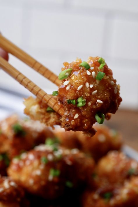 General Tso's Cauliflower, General Tso, Air Fry Recipes, Cauliflower Bites, Fried Cauliflower, Air Fryer Recipes Easy, Air Fryer Recipes Healthy, Cauliflower Recipes, Fryer Recipes