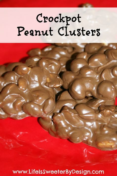 An easy way to make peanut clusters....nothing better than putting it all in the crock pot! Crock Pot Peanut Clusters, Crockpot Peanut Clusters, Peanut Clusters In Crockpot, Crockpot Christmas, Crockpot Candy, Peanut Clusters, Easy Candy Recipes, Easy Candy, Crock Pot Desserts