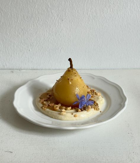 White wine poached pear with mascarpone cream and nuts🍐 Wine Poached Pears, Moody Food Photography, Roasted Pear, Fall Dinner Party, Mascarpone Cream, Poached Pears, Instagram White, Christmas Menu, Fall Dinner