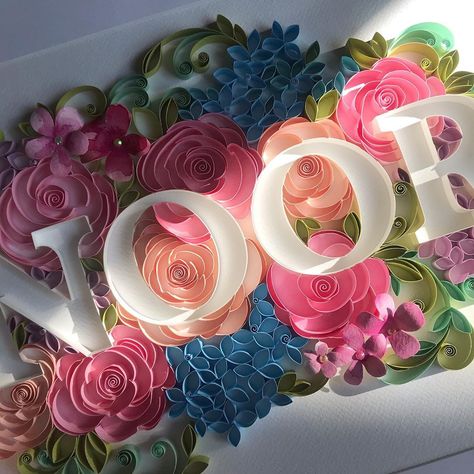 Name Quilling Art, Name Quilling, Quilled Roses, Quill Art, Quilling Letters, Quilling Projects, Quilling Ideas, Name Pictures, Handmade Paper Crafts