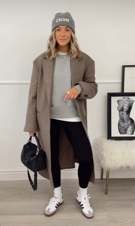 Cozy Monochrome Outfit, Beige Runners Outfit, Cold Rainy Weather Outfits Casual, Sambas Leggings Outfits, Chic Soccer Mom Outfit, Boston Style Winter, Footy Mum Outfit Winter, Winter Active Outfits, Blazer Hoodie Outfits For Women