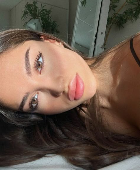 Smink Inspiration, Makijaż Smokey Eye, Foto Poses, Lip Fillers, Natural Makeup Looks, Her Eyes, Girls Makeup, Pretty Makeup, Cute Makeup