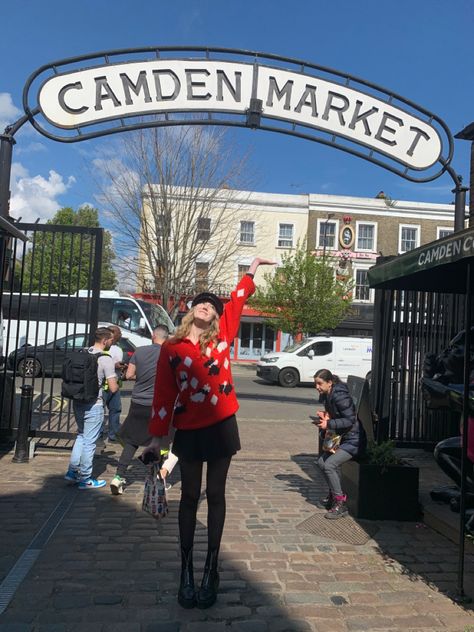 Camden Market Outfit, London Dates Aesthetic, London England Instagram Pictures, London Instagram Aesthetic, Summer In London Outfit, Camden Market Aesthetic, London Pictures Ideas, London Life Aesthetic, London Aesthetic Outfits