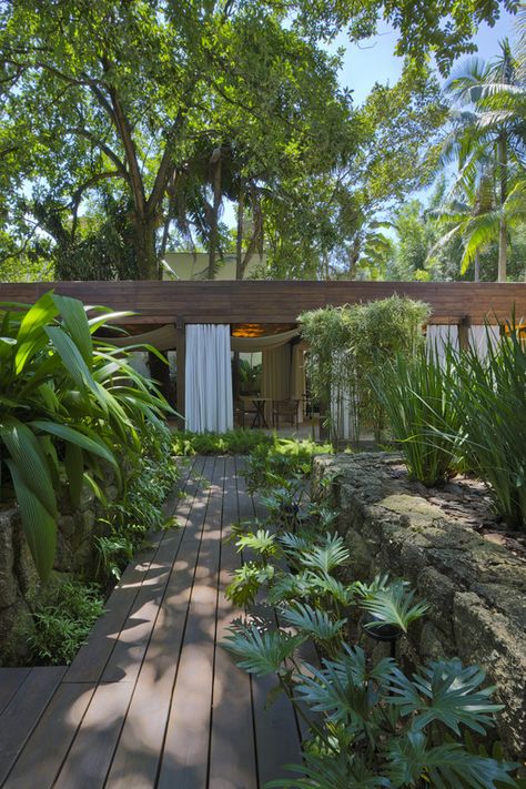 Gallery of Kennzur Spa / Zize Zink Arquitetura - 29 Tropical Garden Design, Tropical Architecture, Luxury Bedroom Design, Casa Exterior, Christmas Bedroom, Love Garden, Tropical Landscaping, Pool Landscaping, Tropical Garden