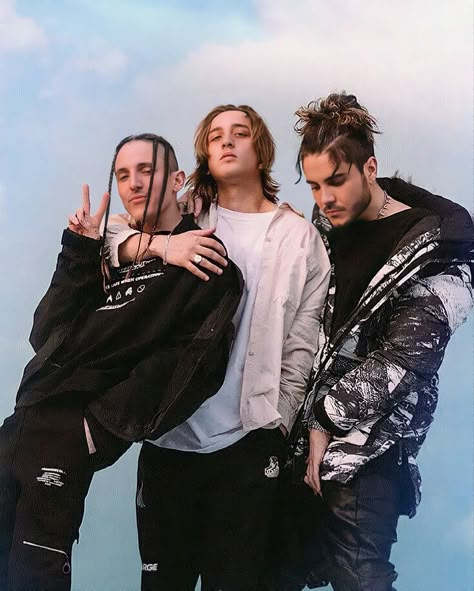 Atlantic Group, Chase Atlantic, Random Image, Musical Group, My Favorite Music, Music Artists, Boy Bands, Athletic Jacket, Music