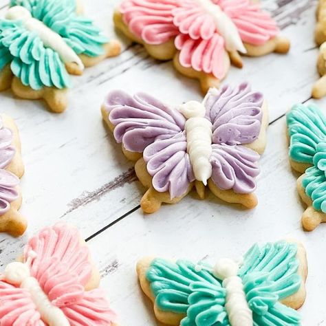 Buttercream Cookie Company on Instagram: "Well hello there April  🩷💜🦋💛🩵  Can you believe it, we are already in the 4th month of the year. It has gone by so fast 💨 🫣  Wishing you a great Monday friends!   #homemadeyum #cookiemagic  #buttercreamdreamscometrue #celebratinglifewithbcookiecompany  #madetocelebrateforyou  #shoplocalbakersfield  #flavoredbuttercreamcookies  #eatcookiesforbreakfast #bakersfieldcookies #buttercreamcookieco✨" Butterfly Cutout Cookies, Birthday Cookies Buttercream, Flower Buttercream Cookies, Buttercream Iced Cookies, Cookie Decorating Buttercream, Buttercream Birthday Cookies, Buttercream Cookie Decorating, Buttercream Cookies Decorated, Butterfly Cookies Decorated