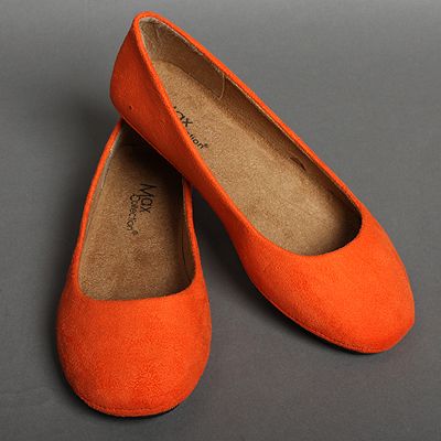 simple flats Orange Ballet Flats, Orange Flats, Suede Ballet Flats, Orange Shoes, Cute Flats, Suede Flats, Flats Shoes, Crazy Shoes, Shoe Obsession