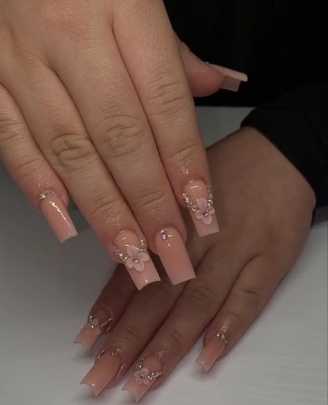 Short Glam Nails, Flower Nails Square, Nails Beige, Nails Charm, Beauty Self Care, Charm Nails, Nail Pink, Nails Ballerina, Nails Flower