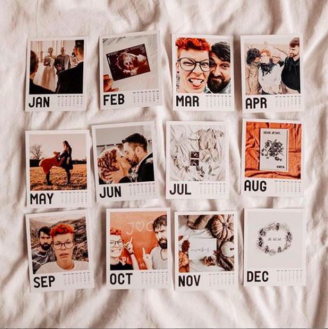 Diy Wedding Journal, Polaroid Gift Ideas, Polaroid Calendar, Polaroid Gift, Polaroid Prints, Nursery Personalized Wall Art, Cadeau St Valentin, Personalised Gifts Diy, Diy Anniversary