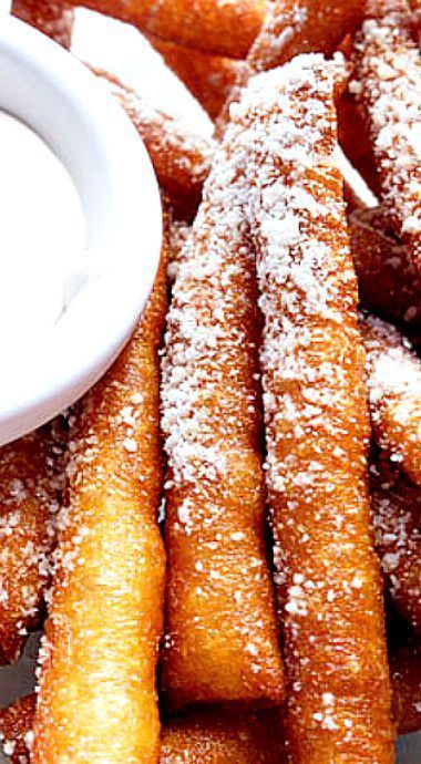 Marshmallow Dipping Sauce, Marshmallow Fluff Dip, Easy Funnel Cake, Funnel Cake Recipe Easy, Fluff Dip, Funnel Cake Fries, Funnel Cake Recipe, Fried Dessert, Marshmallow Dip