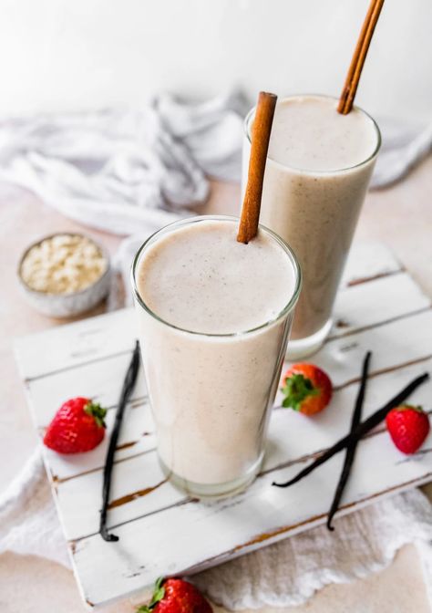 Vanilla Protein Shake Recipes, Vanilla Protein Shake, Vanilla Protein Shakes, Coffee Protein Shake, Smoothie Shop, Energy Smoothies, Vanilla Shake, Protein Shake Recipes, Filling Breakfast