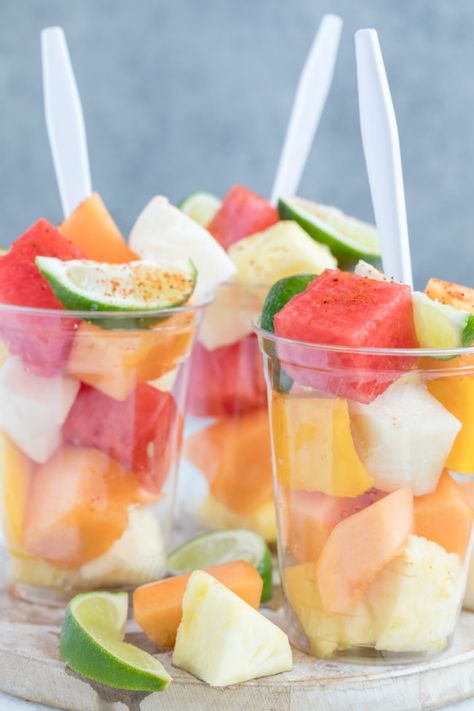 fruit cups Mexican Fruit Cups, Mexican Fruit Salads, Mexican Fruit, Easy Fruit Salad Recipes, Fruit Cup, Harvest Kitchen, Fruit Salad Easy, Light Breakfast, Fresh Fruit Salad