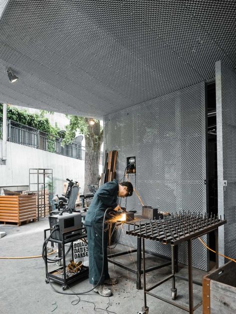 Dynamo Metal Workshop / phalt Architekten Metal Workshop Ideas, Concrete Wood Steel Architecture, Steel Installation Art, Steel Structure Facade, Welding Workshop, Preengineered Metal Building Architecture, Workshop Architecture, Steel Workshop, Steel Installation