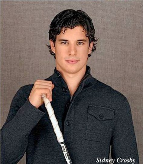 The Top 20 Hottest NHL Players Sydney Crosby, Canadian Hockey Players, Canadian Hockey, Hot Hockey Players, Hockey Season, Pittsburgh Penguins Hockey, Sidney Crosby, Penguins Hockey, Hockey Girls