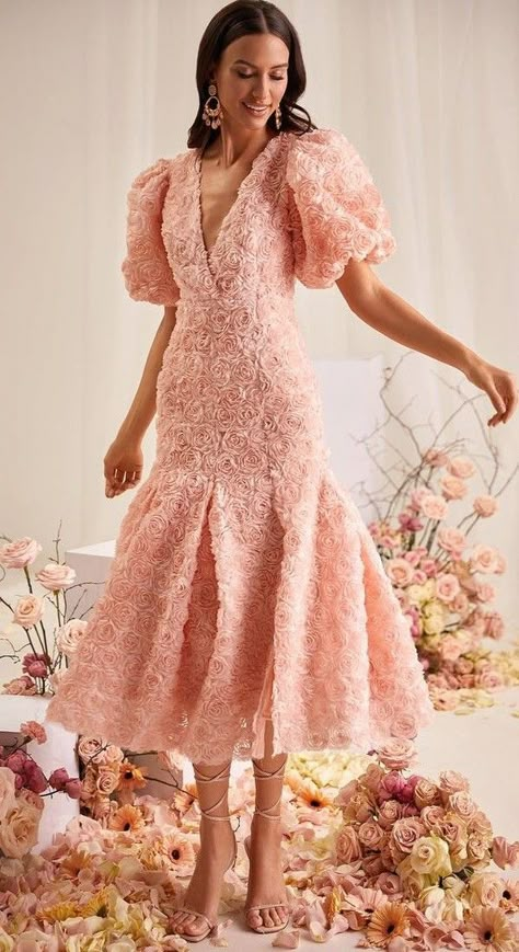 Alamour The Label, Spring Wedding Guest, Backless Midi Dress, Soft Coral, Looks Chic, Pink Tone, Coral Color, Looks Vintage, Fancy Dresses