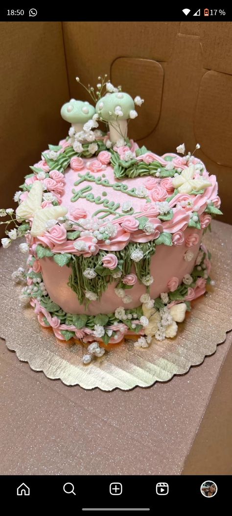 Cottagecore Cake, Fairy Garden Cake, Fairy 1st Birthday, Fairy Birthday Cake, Fairy Garden Birthday, Garden Cake, Fairy Garden Birthday Party, Vintage Birthday Cakes, Garden Birthday Party