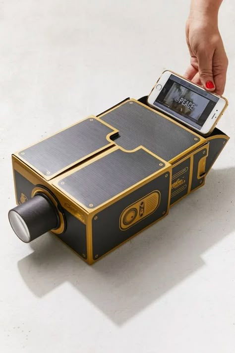 Cool Gadgets For Men New Gadgets For Men, Projector Portable, Summer Gadgets, Phone Projector, Gadgets For Women, Gadgets For Men, Movie Projector, Mini Projector, Urban Survival