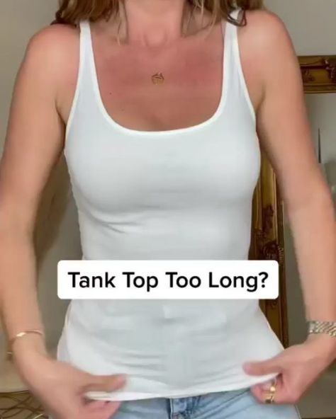 Tank Top Tricks, Tank Top Too Long Hack, How To Wear Tank Tops, Long Tank Top Hack, How To Make A Tank Top Into A Crop Top, How To Dress Up A Tank Top, Tank Top Bra Hack, Tank Top Too Long, Long Tank Top Outfit