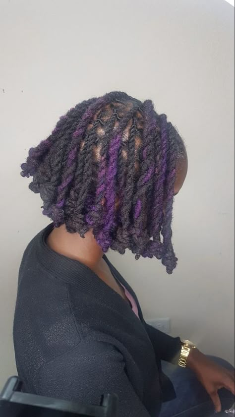 Purple Dreadlocks Men, Purple Invisible Locs, No Retwist Loc Styles Medium, Black And Purple Locs, Locs Bob Hairstyle, Purple Locs Black Women, Loc Bob Dreads Black Women, Purple Dreadlocks, Purple Locs