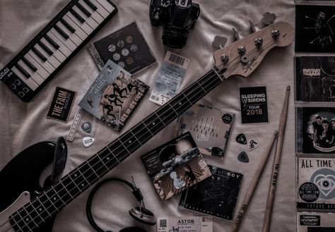 Band Instruments Aesthetic, Music Boy Aesthetic, Music Band Aesthetic, Music Vibes Aesthetic, October Night, Music Boy, Thirty Seconds To Mars, Of Monsters And Men, Rock Aesthetic