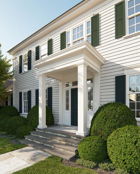 Traditional Colonial House Exterior, Colonial Revival Exterior, Colonial Front Porch, Cape House Exterior, House Entrance Doors, Portico Design, Colonial House Exteriors, Franklin Homes, Green Shutters