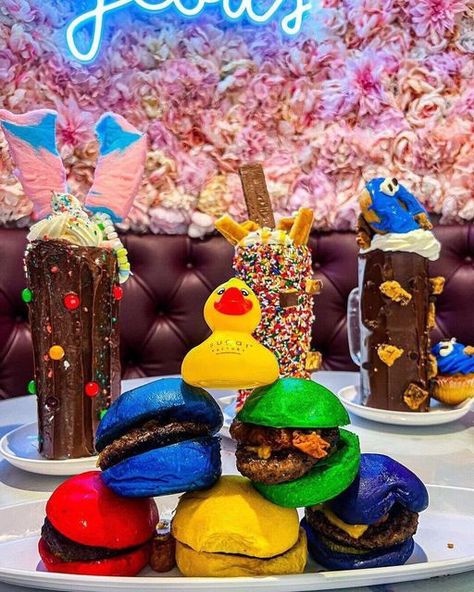 Sugar Factory Birthday, Nyc Bday, Taylor Swift Birthday Party Ideas, Sugar Factory, Taylor Swift Birthday, Birthday Trip, Instagram Giveaway, Bday Ideas, Diy Birthday Gifts