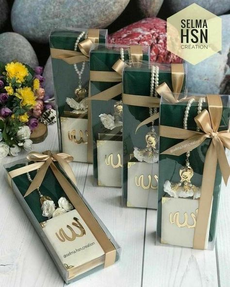 Islamic Hamper, Handmade Hamper, Wedding Doorgift, Dream Marriage, Eid Mubarak Gift, Box Wedding Invitations, Dream Wedding Reception, Prayer Gifts, Ramadan Kids