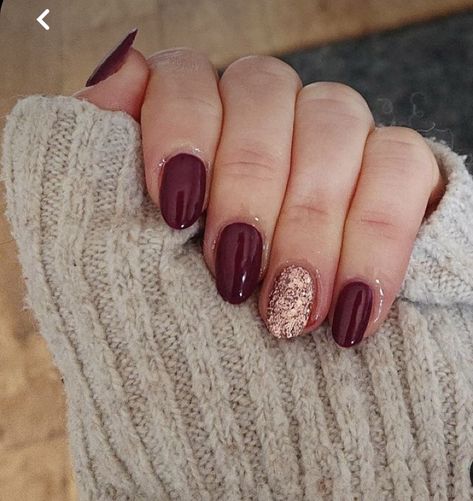 November Nails Colors, November Nail Designs, Kutek Disney, Unghie Nail Art, Simple Fall Nails, Maroon Nails, November Nails, Short Gel Nails, Fall Gel Nails