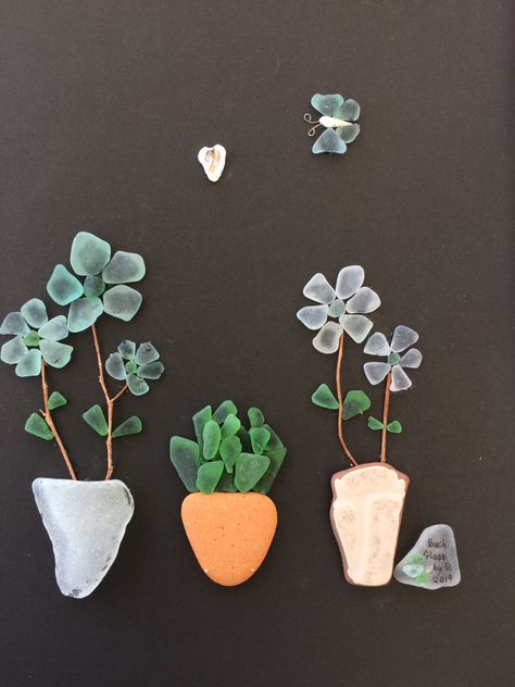 Succulent Sea Glass Art, Seaglass Flowers, Flowers And Succulents, Sea Glass Diy, Sea Glass Artwork, Sea Glass Decor, Sea Glass Art Diy, Sea Glass Mosaic, Sea Glass Art Projects