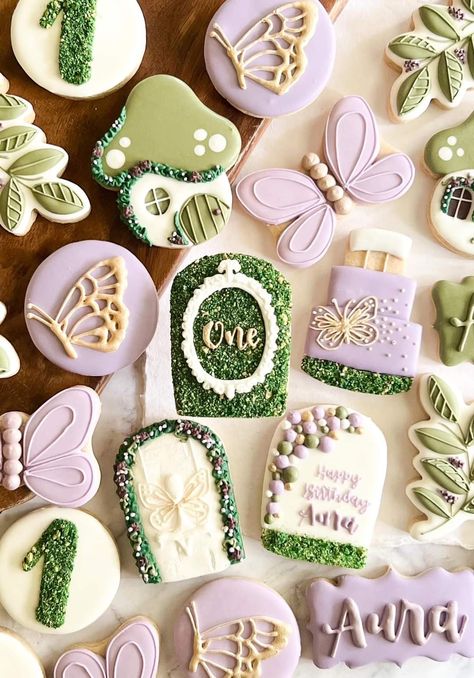 Enchanted Cookies, Enchanted Forest Cookies Decorated, Fairy Theme Cookies, Fairy Birthday Cookies Decorated, Boho Butterfly Cookies, Woodland Fairy Cookies Decorated, Butterfly Garden Cookies, Fondant Biscuits, Fairy Cookies