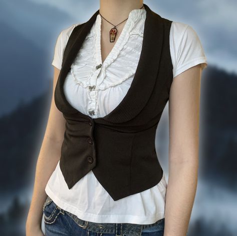 Y2K 2000s Alice Cullen Twilight Fairygrunge Cottagecore Dark Academia Inspired Black Vest /Waistcoat #y2k #y2kfashion #2000s #2000sfashion #fairygrunge #cottagecore #dainty #twilight #depop #fairycore #darkacademia 2000s Dark Academia Outfits, Black Vest With Skirt, 2000s Dark Academia, Y2k Black Vest, How To Style Vest Top, Black Vest Outfit Casual, Y2k Vest Outfit, Dark Academia Vest, Alice Cullen Twilight