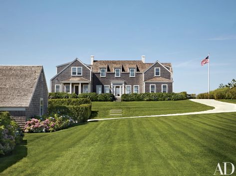 Nantucket Style Homes, Victoria Hagan, Nantucket Summer, Nantucket Home, Nantucket Style, Summer Family, Coastal Homes, Beach Cottages, Architectural Digest