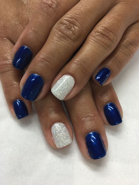 New Years Nail Designs Navy Blue, Dark Blue New Years Nails, Royal Blue Gel Nails Ideas, Navy Blue And Silver Nails Short, Royal Blue White Nails, Navy Blue And White Nails Design, Royal Blue Gel Nails Short, Blue And White Nails Ideas, Royal Blue And Silver Nails Short