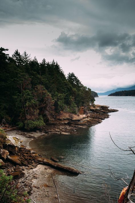 In the San Juan Islands [OC] (3265x4898)  Click the link for this photo in Original Resolution.  If you have Twitter follow twitter.com/lifeporn5 for more cool photos.  Thank you author: https://bit.ly/2UYf2sq  Broadcasted to you on Pinterest by pinterest.com/sasha_limm  Have The Nice Life! San Juan Islands Washington, San Juan Island, Orcas Island, Ocean Sky, Water Ocean, San Juan Islands, Landscape Photographers, Landscape Photos, Pacific Northwest